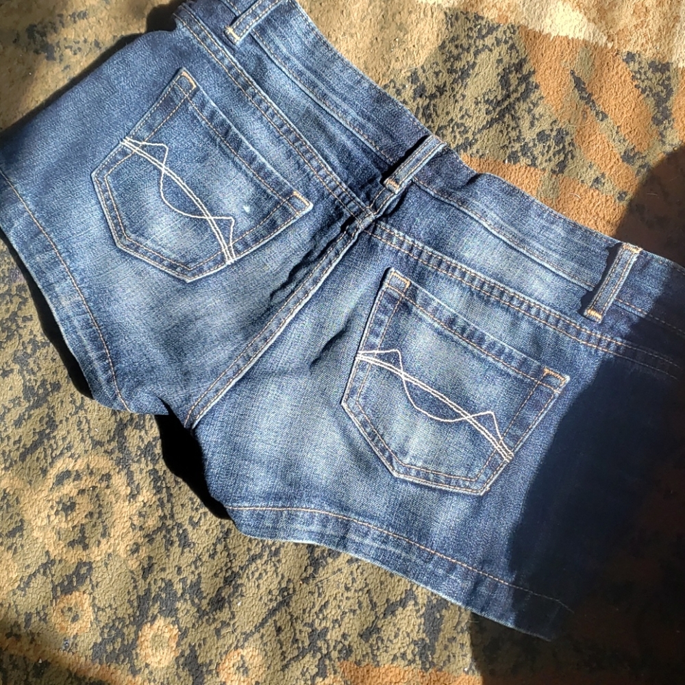 Jean Shorts - Picture 2 of 4